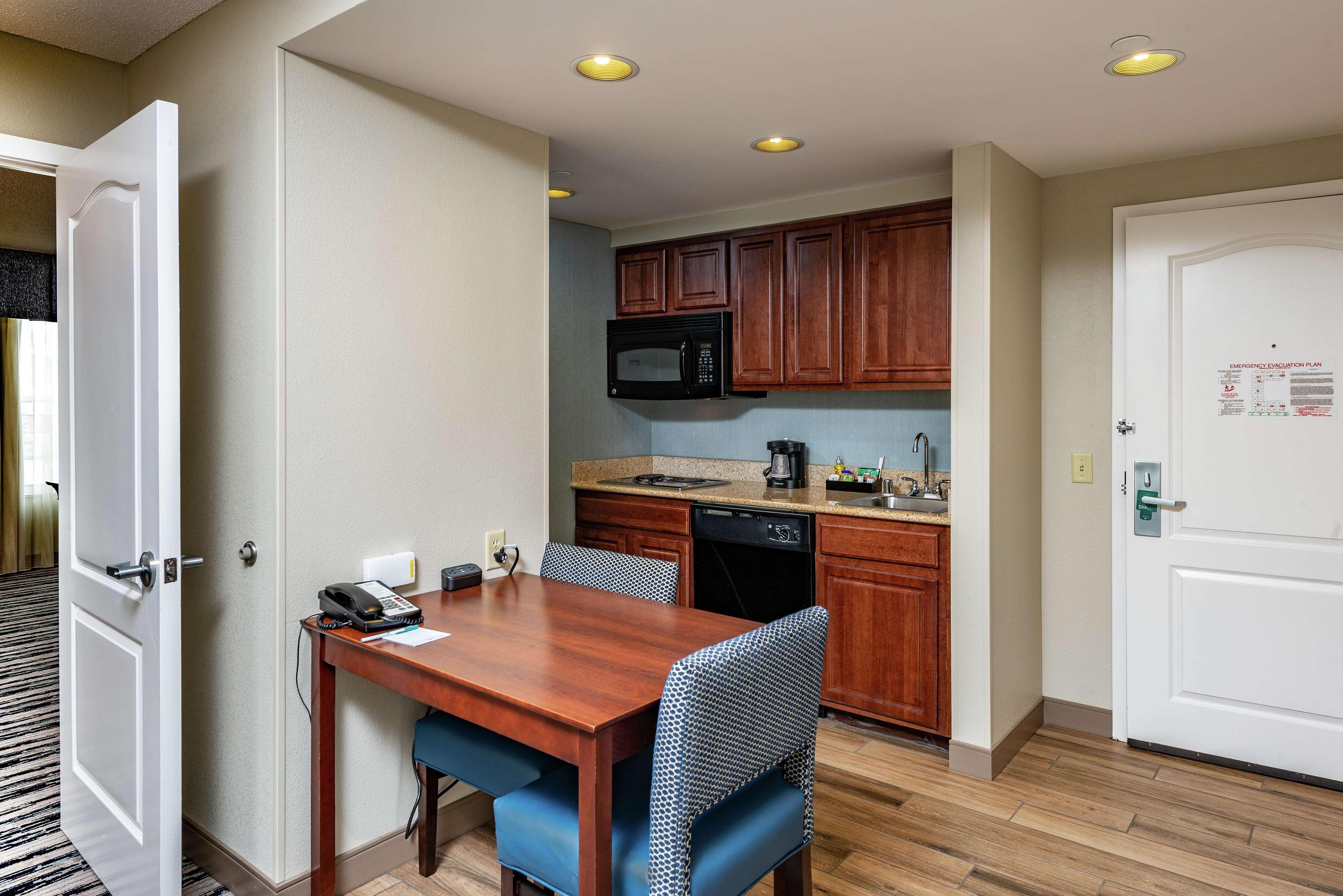 Homewood Suites By Hilton Portland Скарборо Экстерьер фото